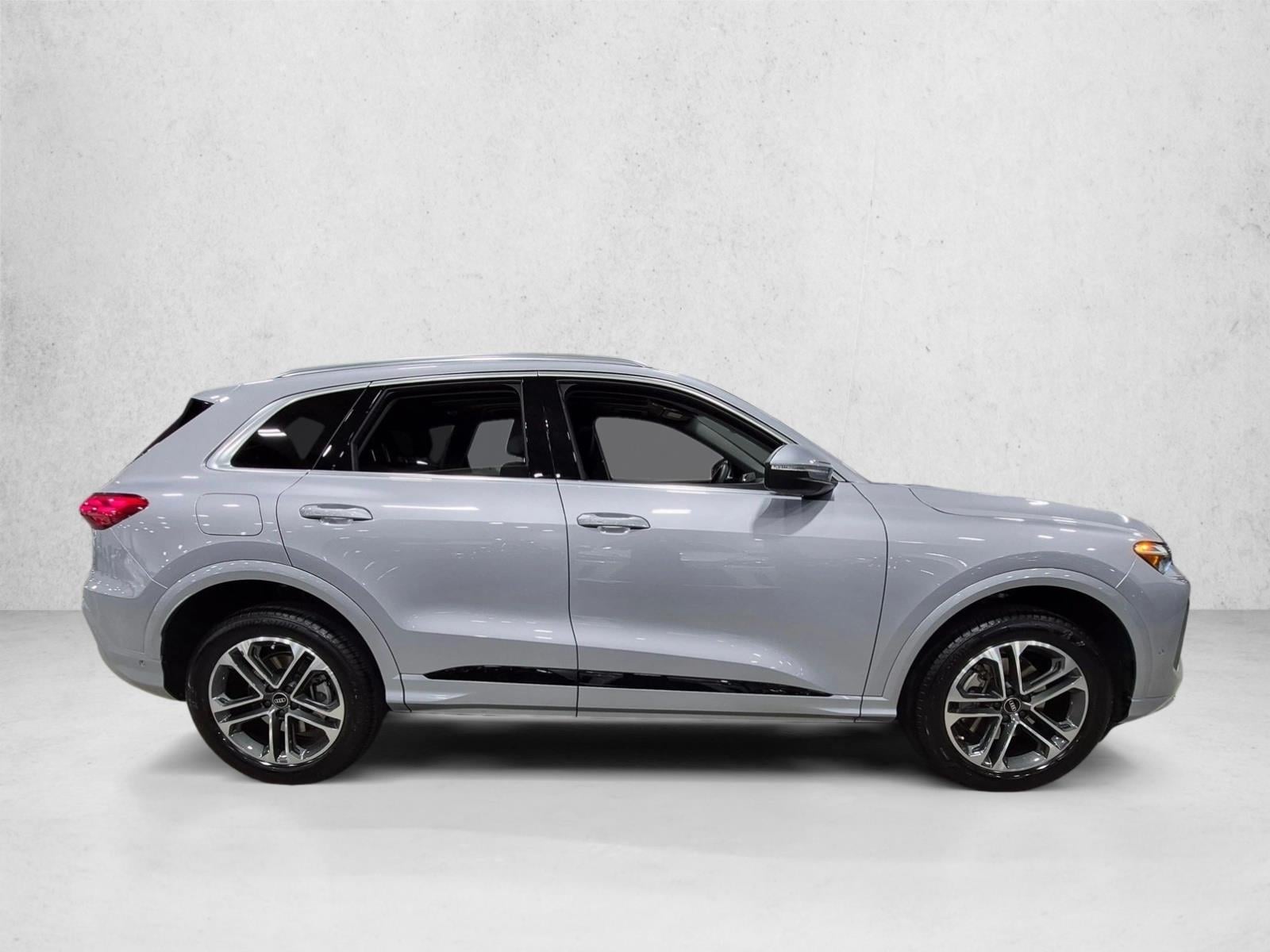 2025 Audi Q5 quattro Premium, photo 4 of 26