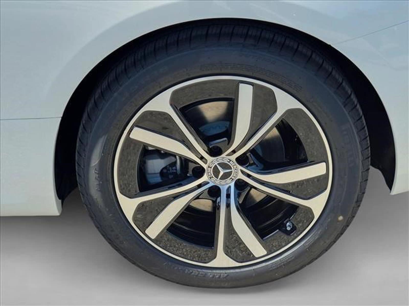 2027 CLE 300 4MATIC Coupe, photo 9 of 16