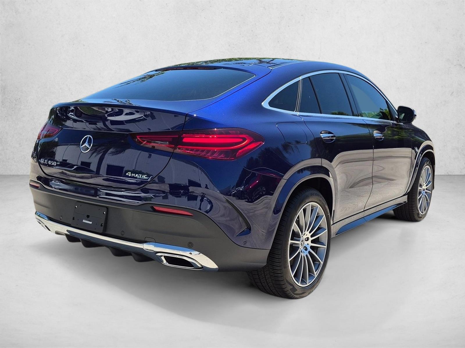 2026 GLE 450 4MATIC Coupe, photo 2 of 17