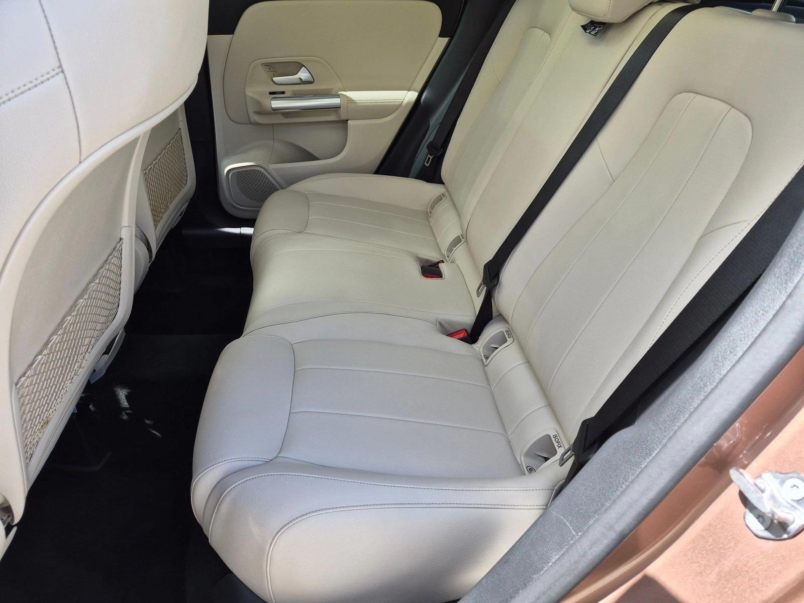 2022 GLA 250, photo 19 of 25