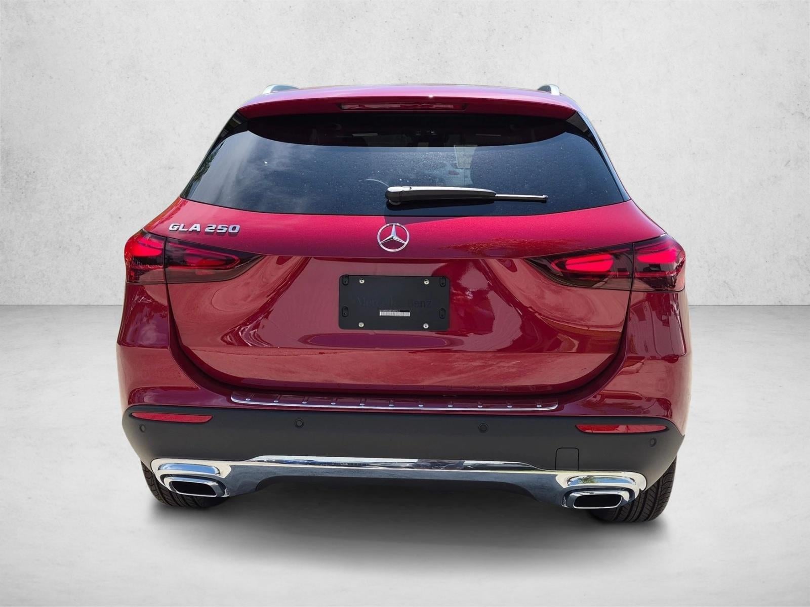 2026 GLA 250, photo 7 of 17