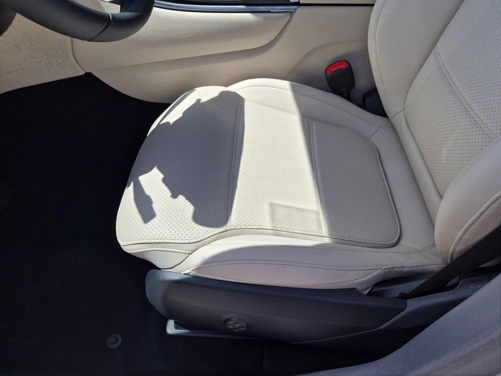2027 GLC 300, photo 4 of 17