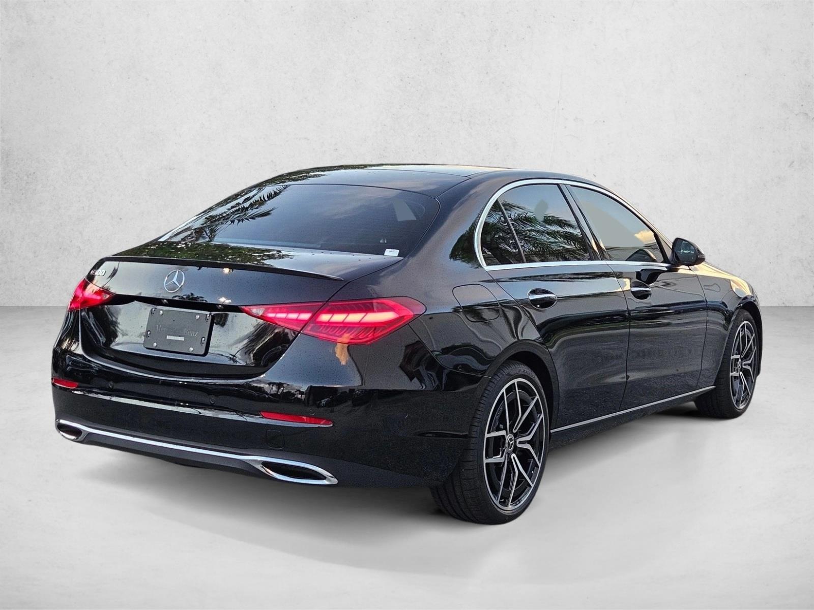 2026 C 300, photo 2 of 17