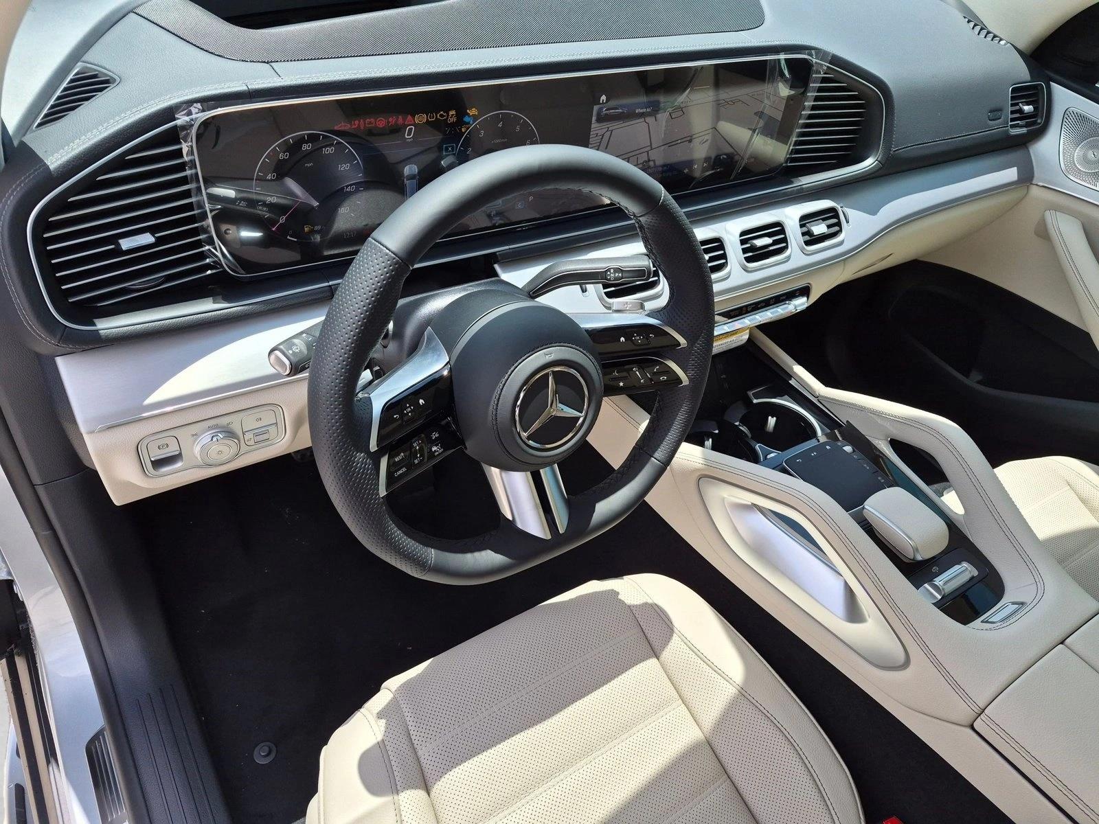 2026 GLS 450 4MATIC, photo 3 of 18