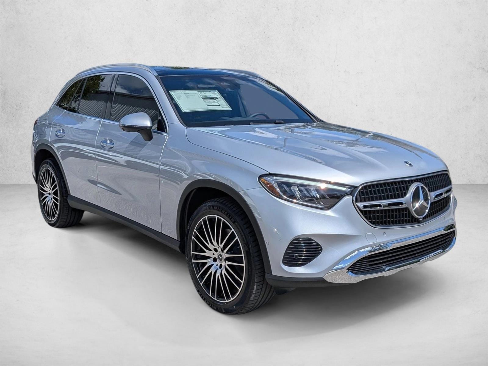 2026 GLC 300, photo 6 of 17