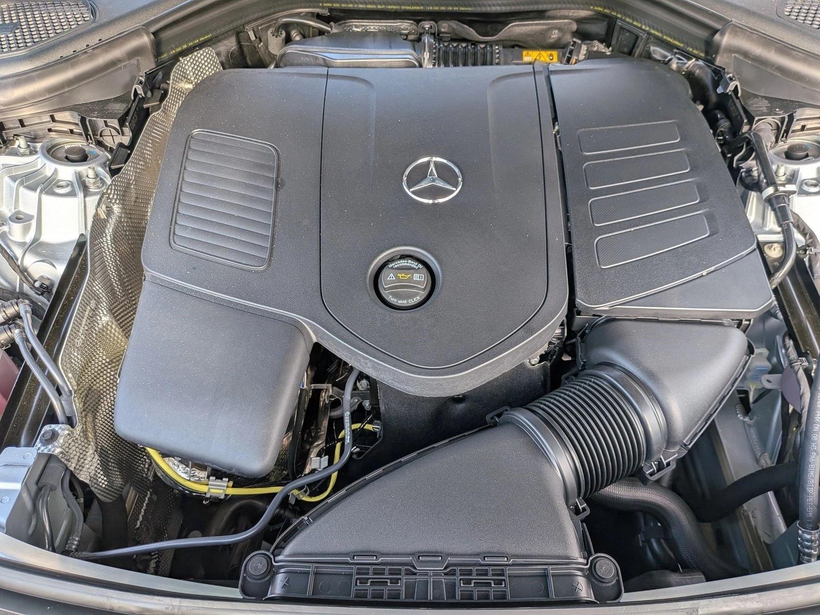 2026 GLC 300 4MATIC, photo 15 of 16