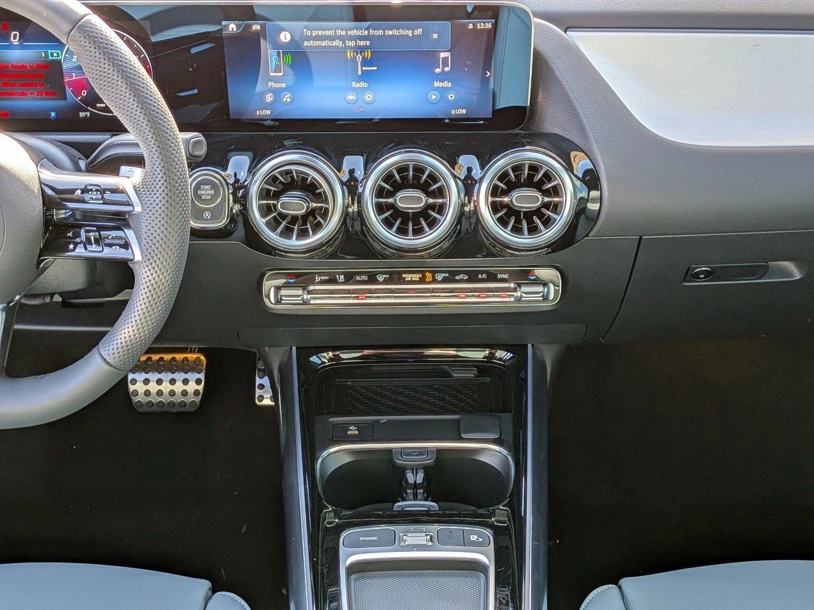 2026 GLA 250, photo 11 of 16
