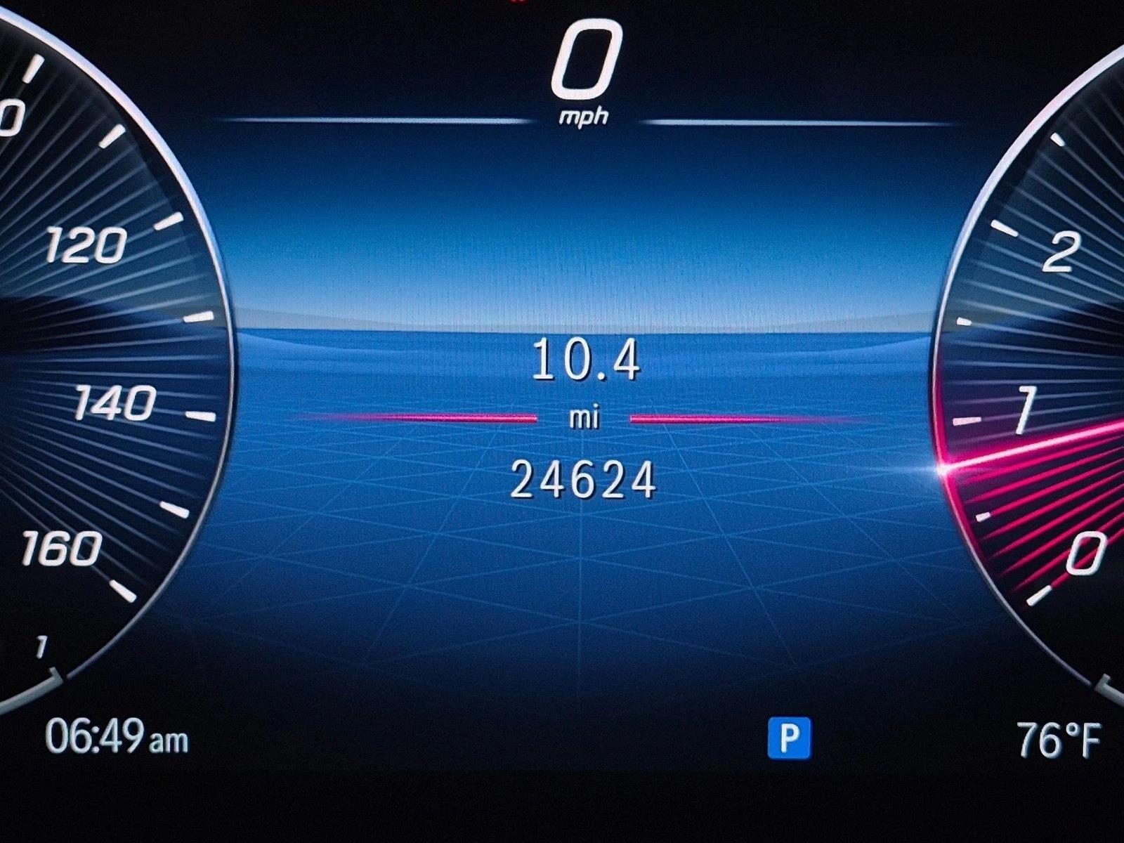 2025 GLE 450 4MATIC Coupe, photo 11 of 26
