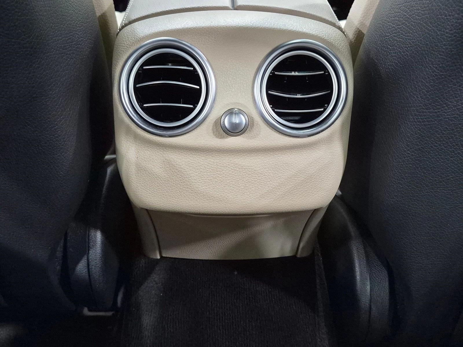 2018 C 300, photo 17 of 25
