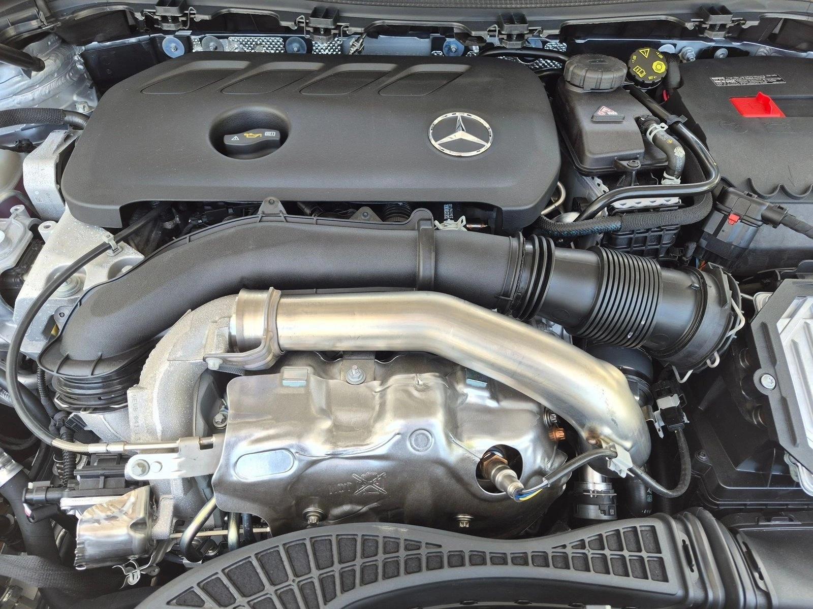 2026 GLA 250, photo 16 of 17