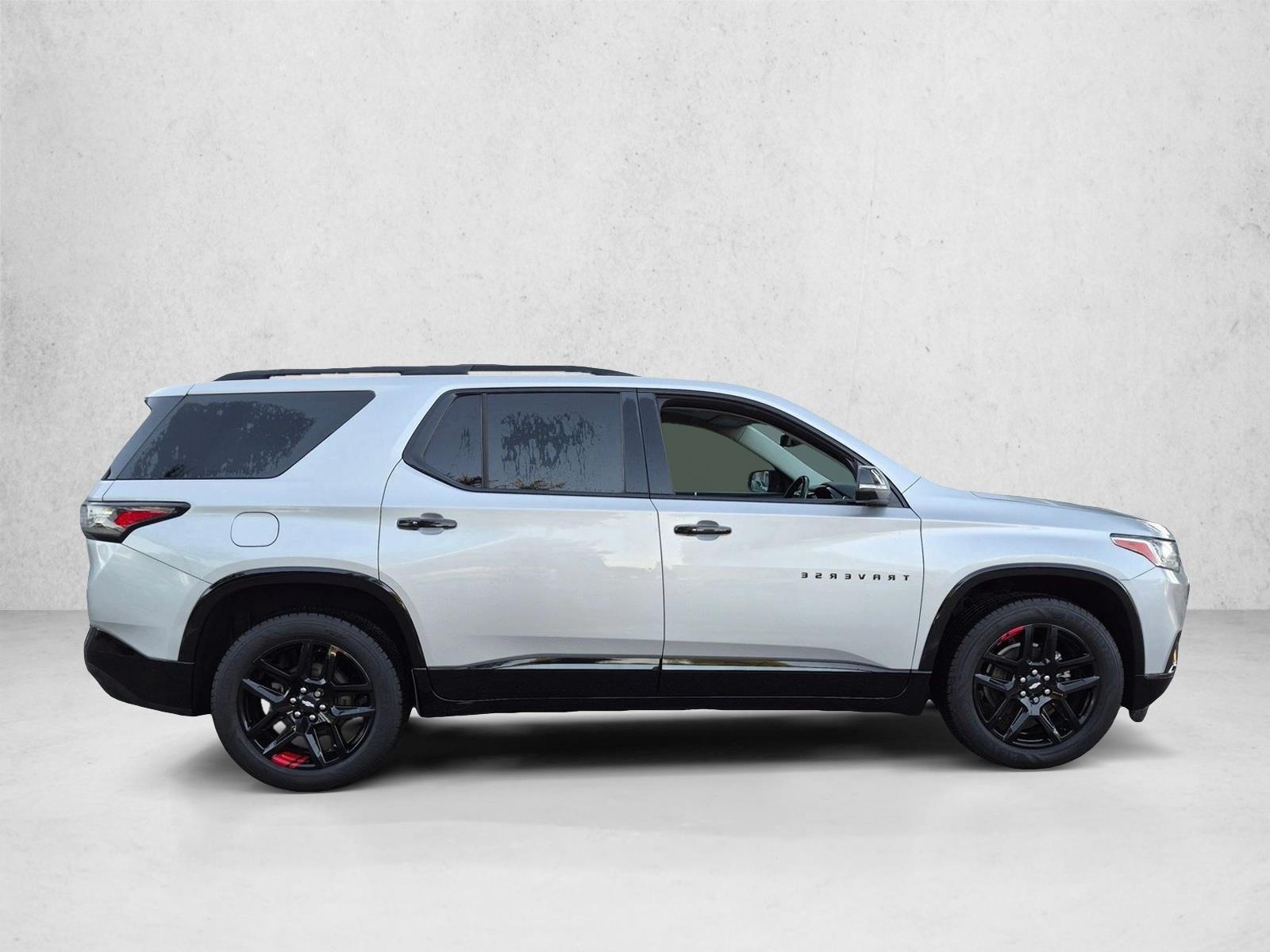 2021 Chevrolet Traverse Premier, photo 4 of 26