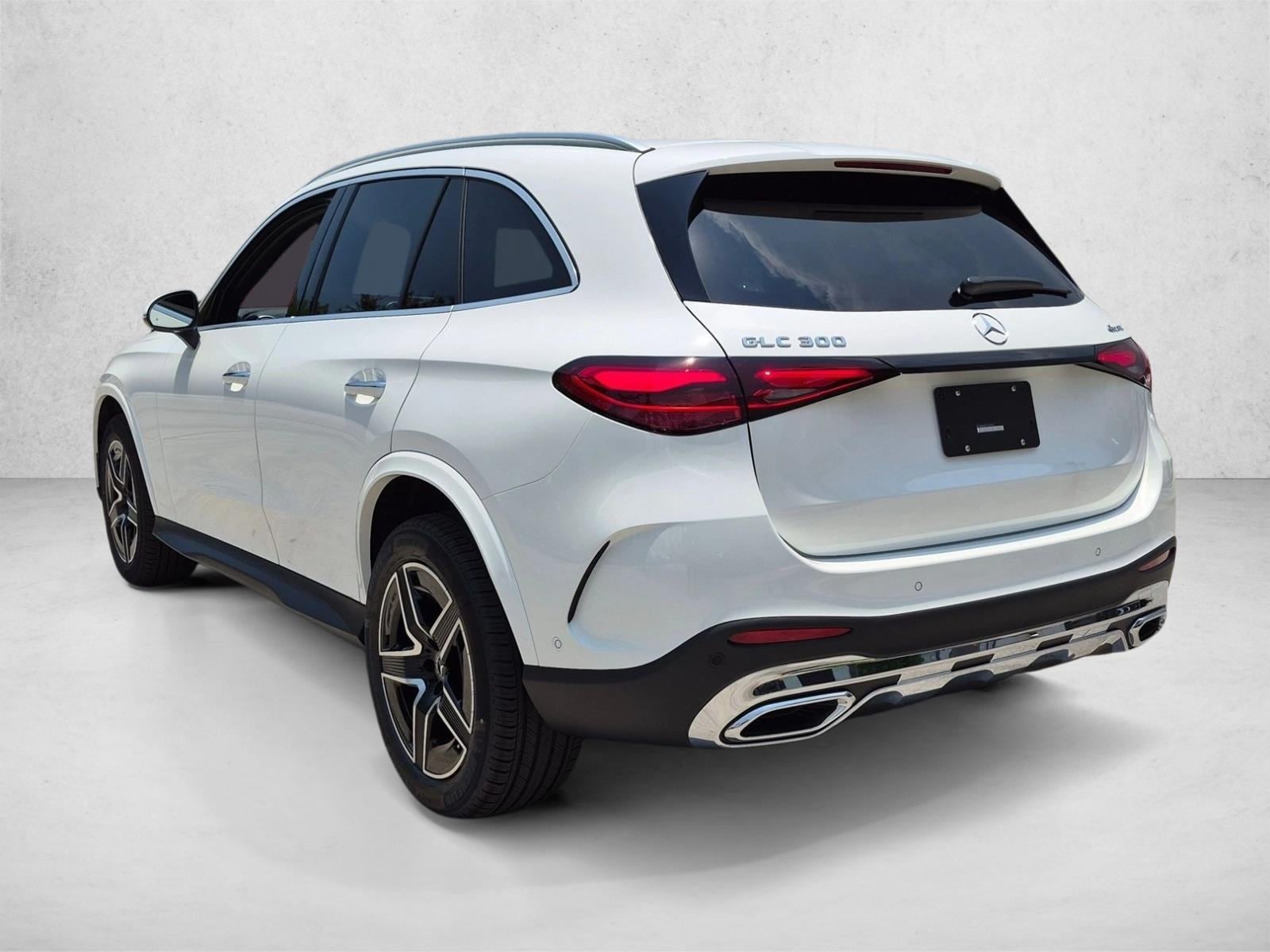 2026 GLC 300 4MATIC, photo 8 of 16