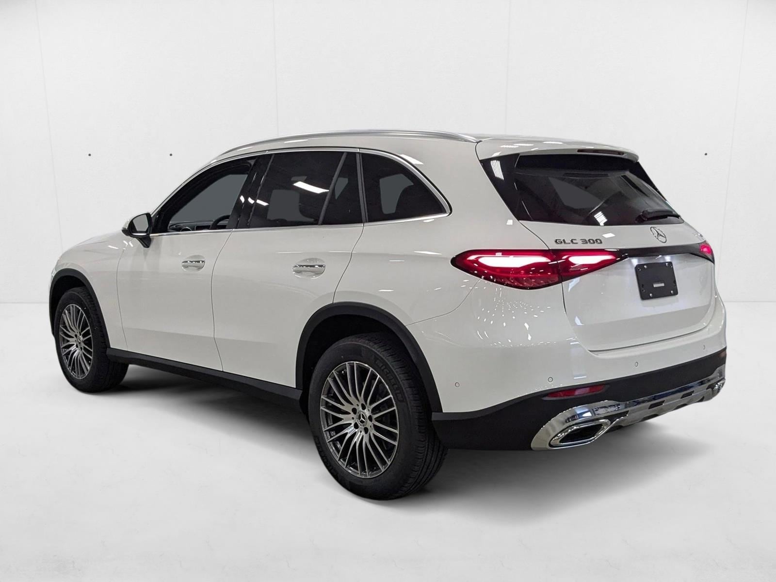 2026 GLC 300 4MATIC, photo 8 of 16