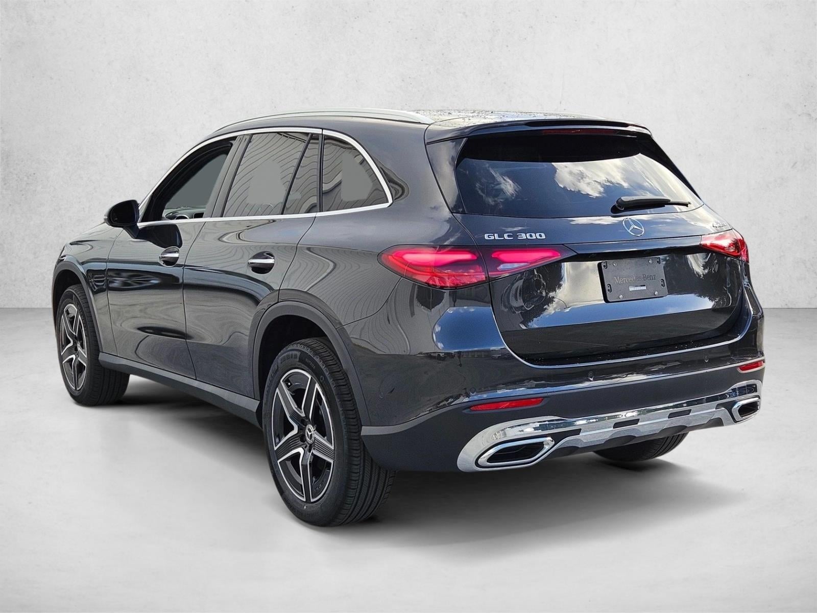 2026 GLC 300 4MATIC, photo 9 of 17