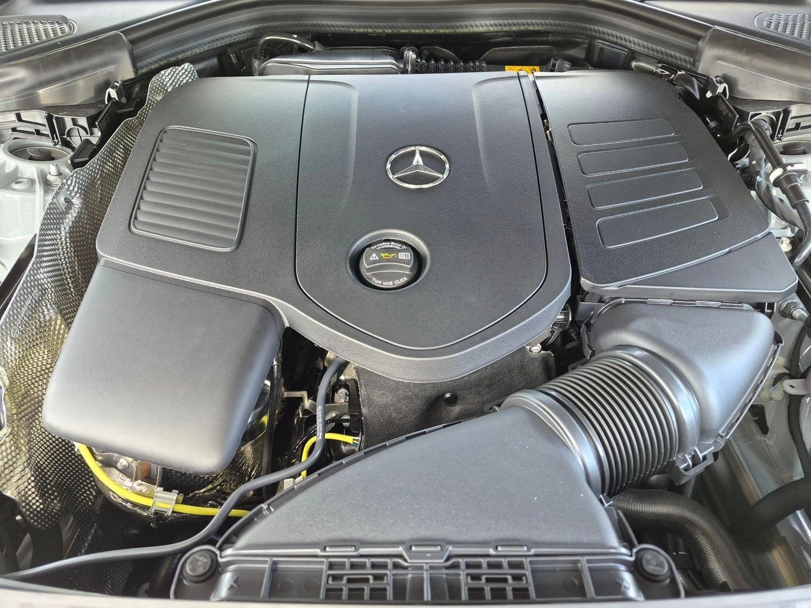 2027 GLC 300 4MATIC, photo 16 of 17
