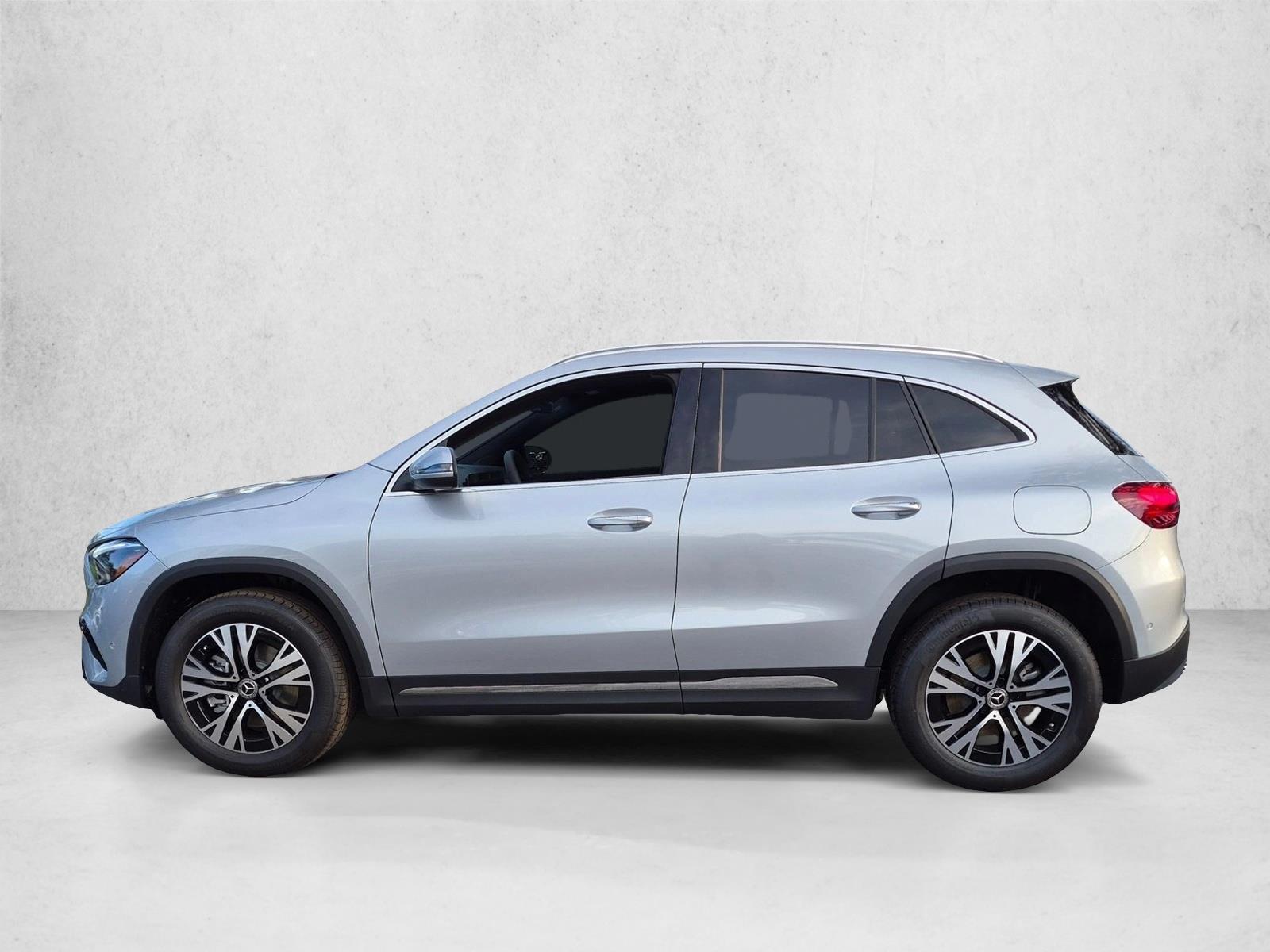 2026 GLA 250, photo 5 of 17