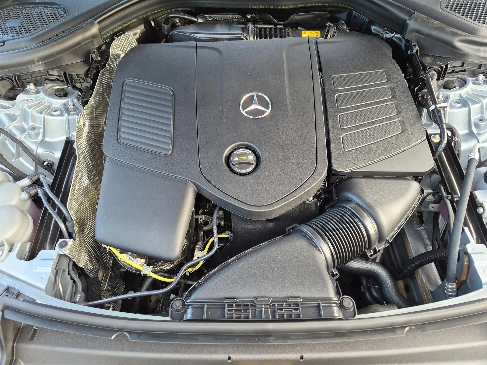 2027 GLC 300 4MATIC, photo 16 of 17
