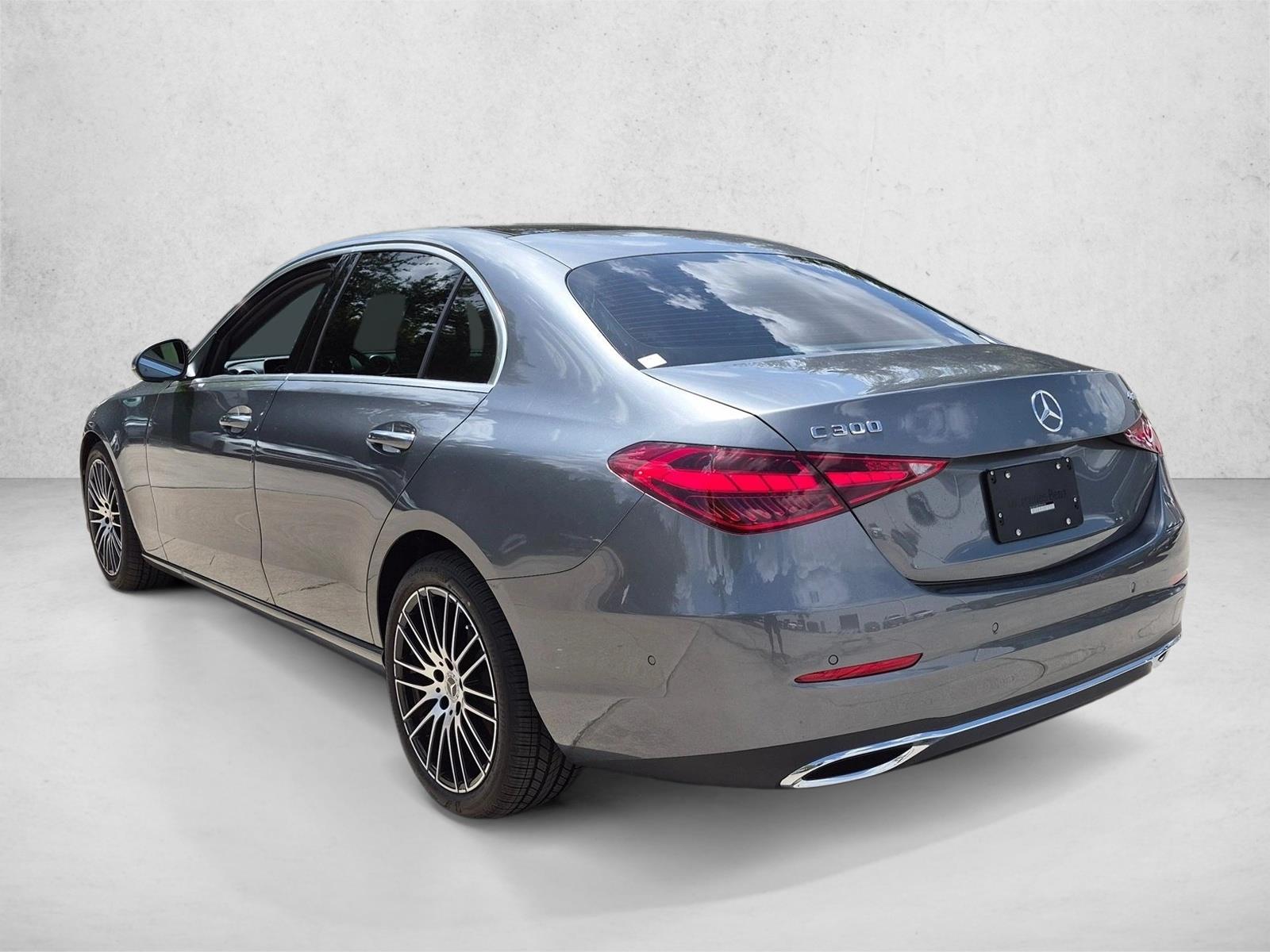 2026 C 300 4MATIC, photo 8 of 17