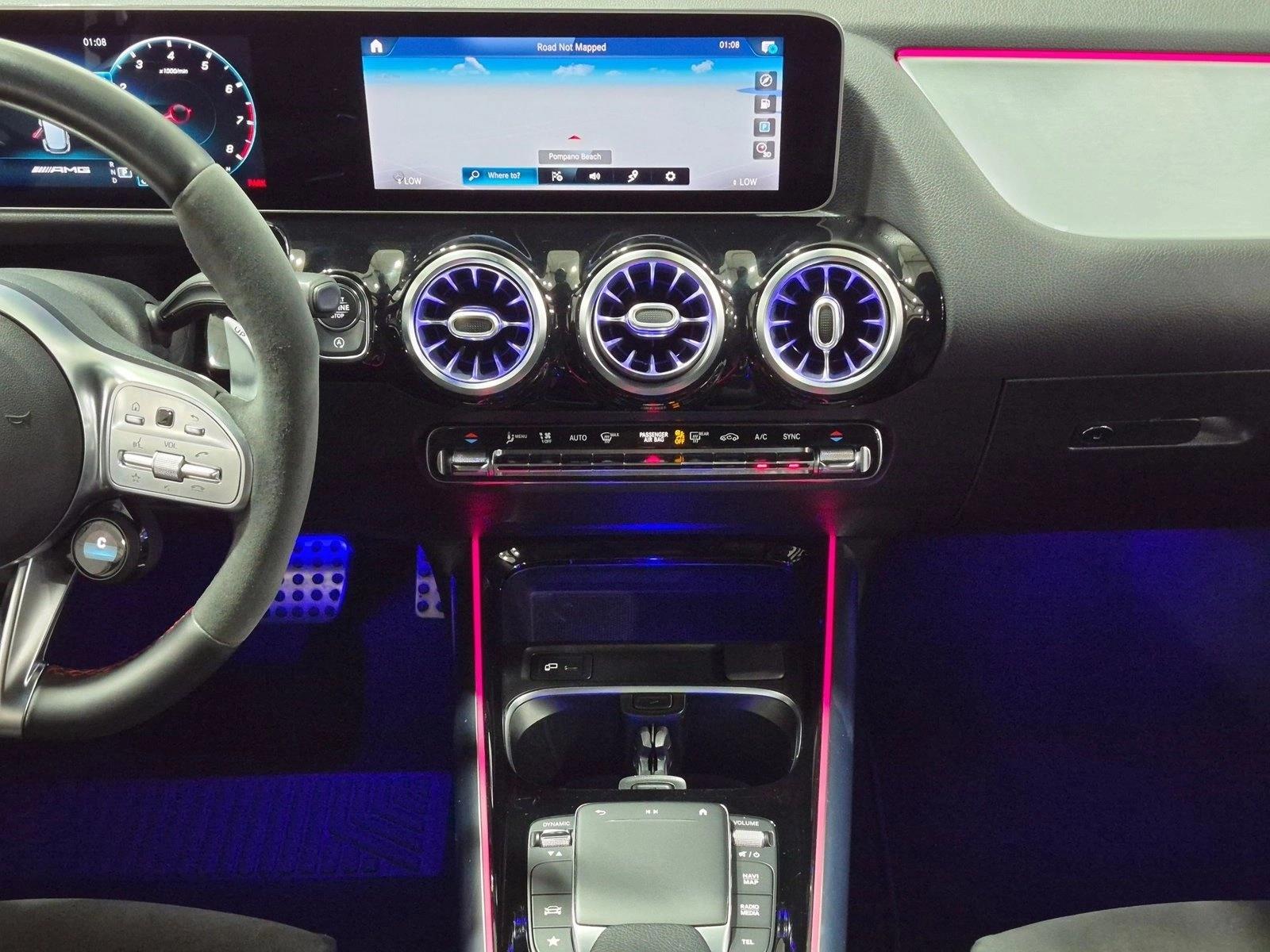 2021 AMG GLA 35, photo 15 of 25