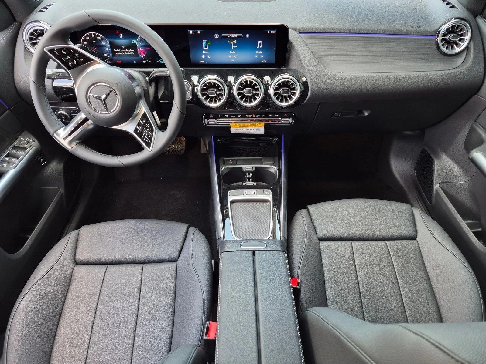 2026 GLA 250, photo 13 of 16