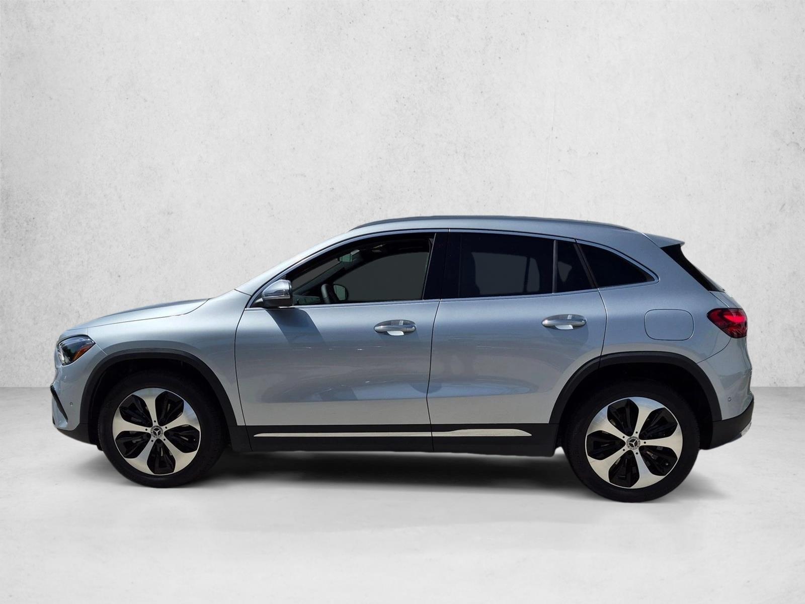 2026 GLA 250, photo 5 of 17