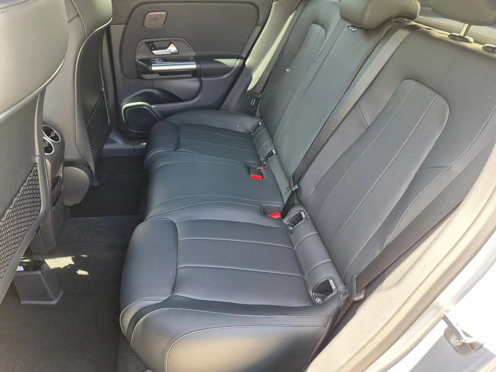 2026 GLA 250, photo 14 of 16