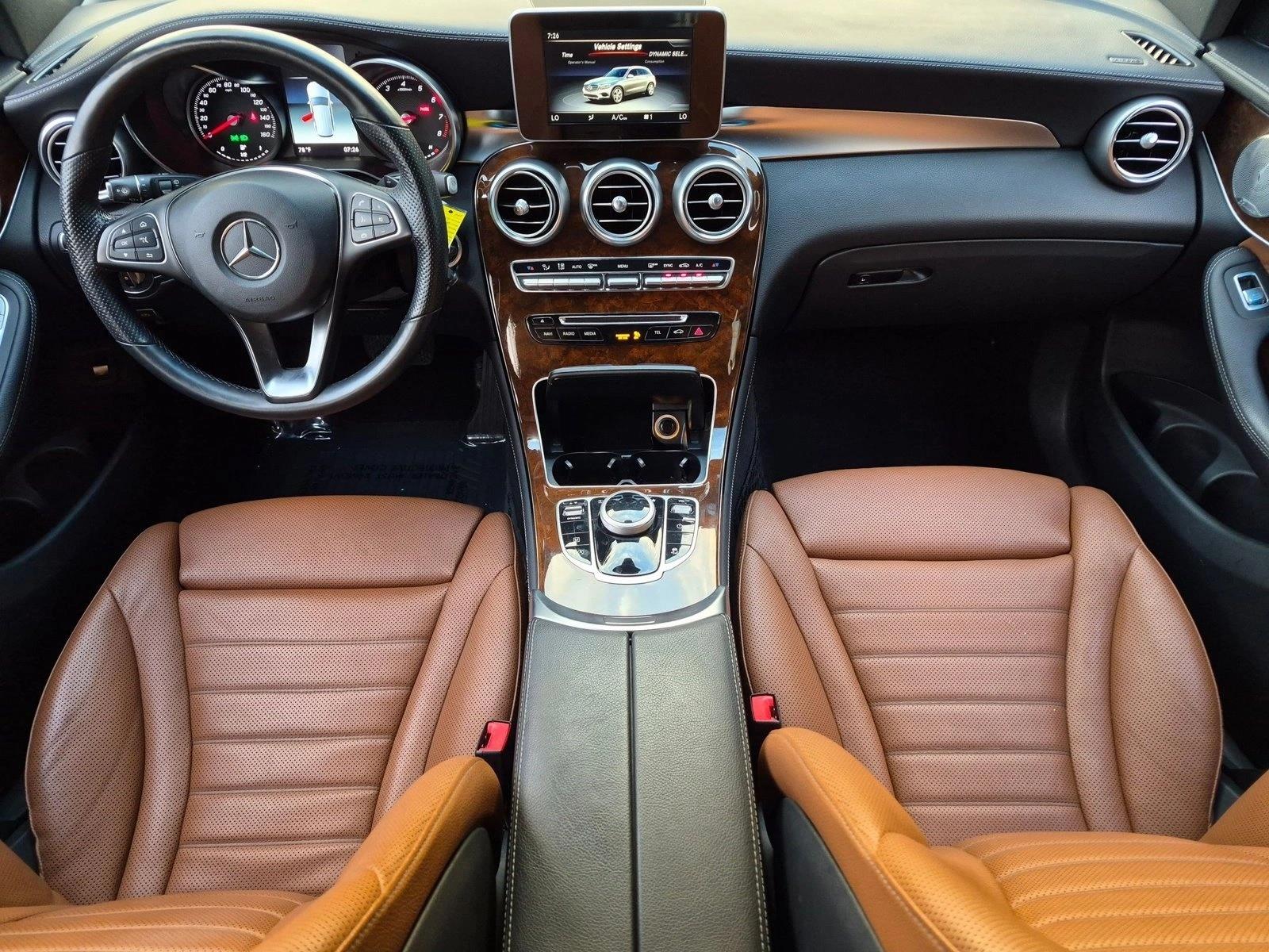 2019 GLC 300 4MATIC, photo 18 of 25