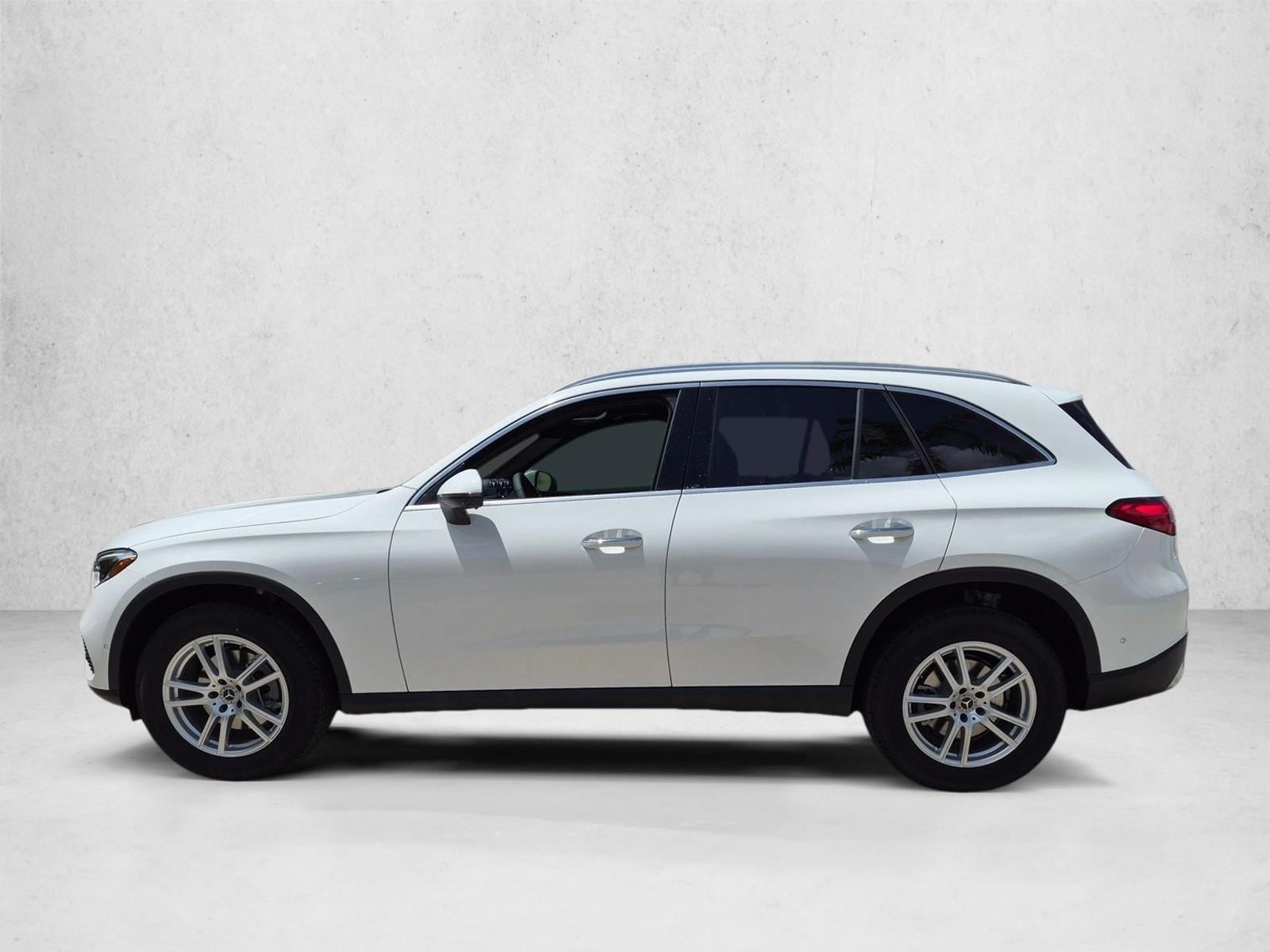 2026 GLC 300 4MATIC, photo 5 of 17