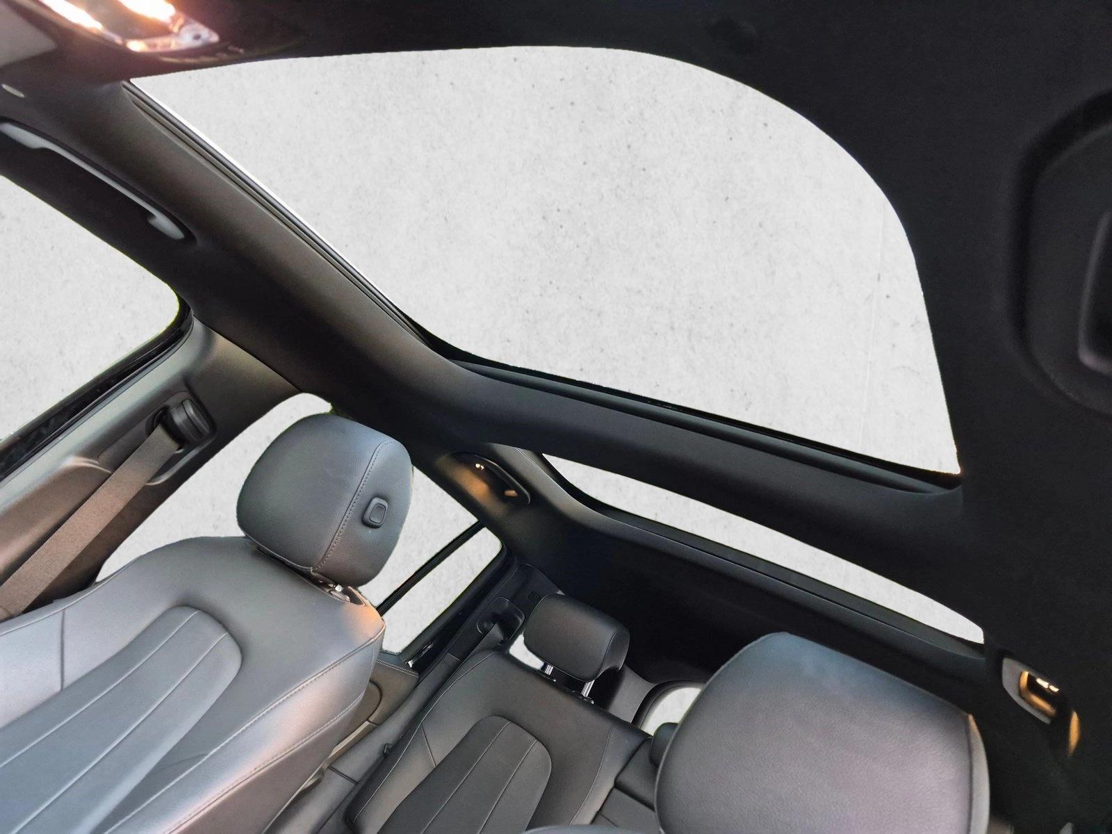 2023 EQB 300 4MATIC, photo 13 of 23
