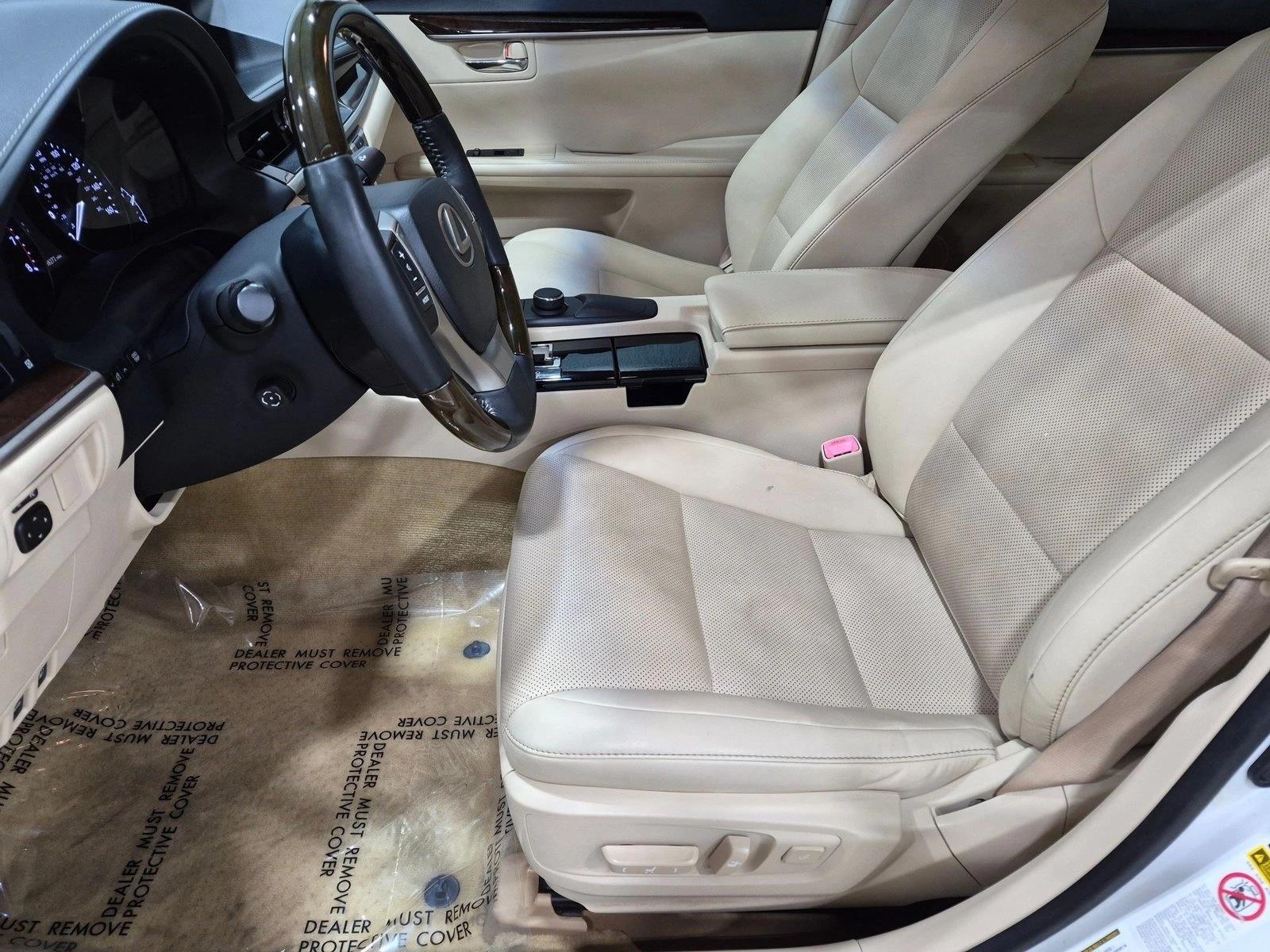2014 Lexus ES 350, photo 16 of 25