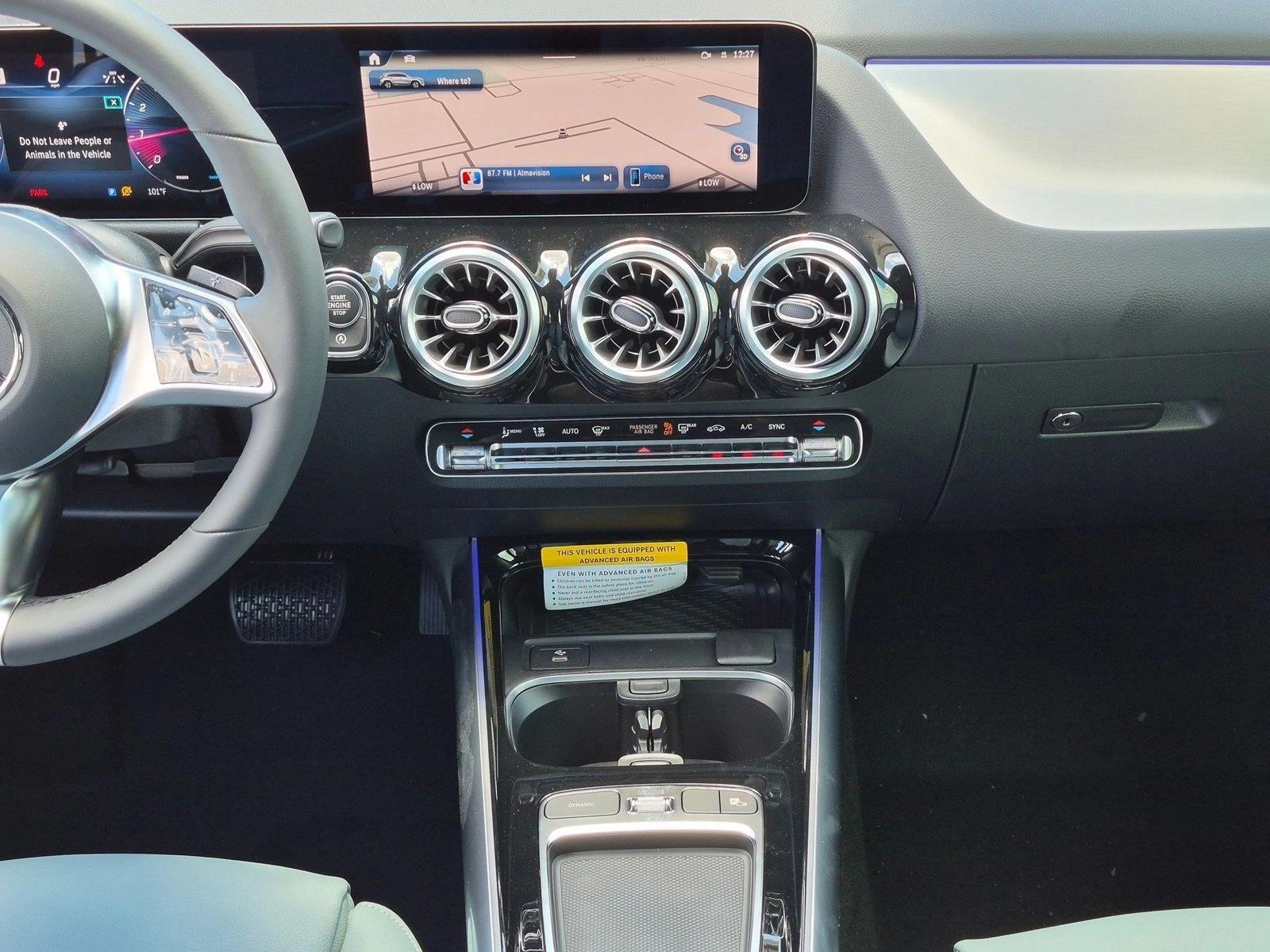 2026 GLA 250, photo 11 of 17