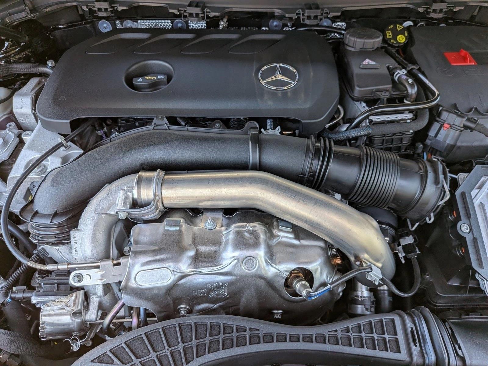 2026 GLA 250, photo 15 of 16