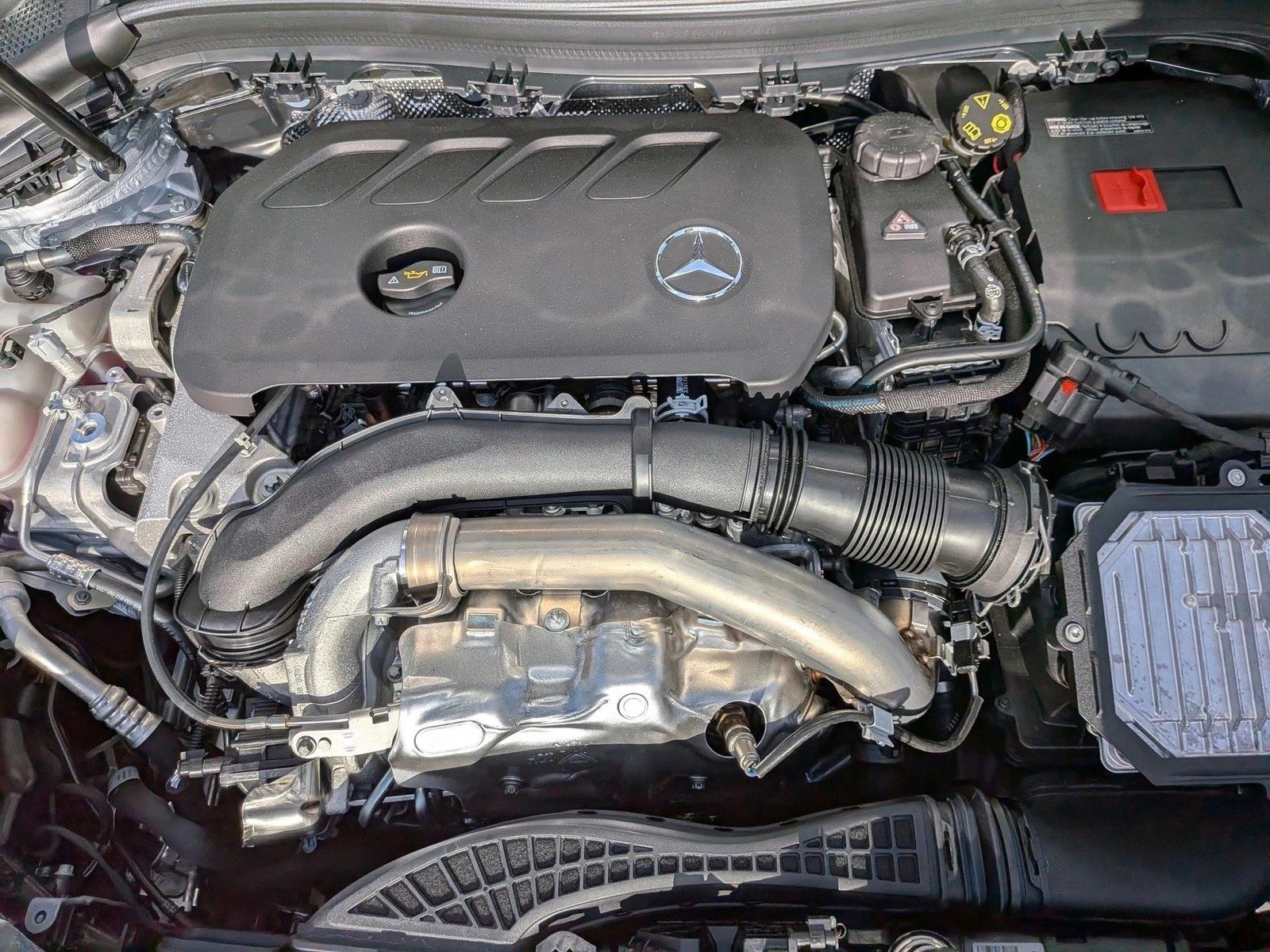 2026 GLA 250, photo 15 of 16