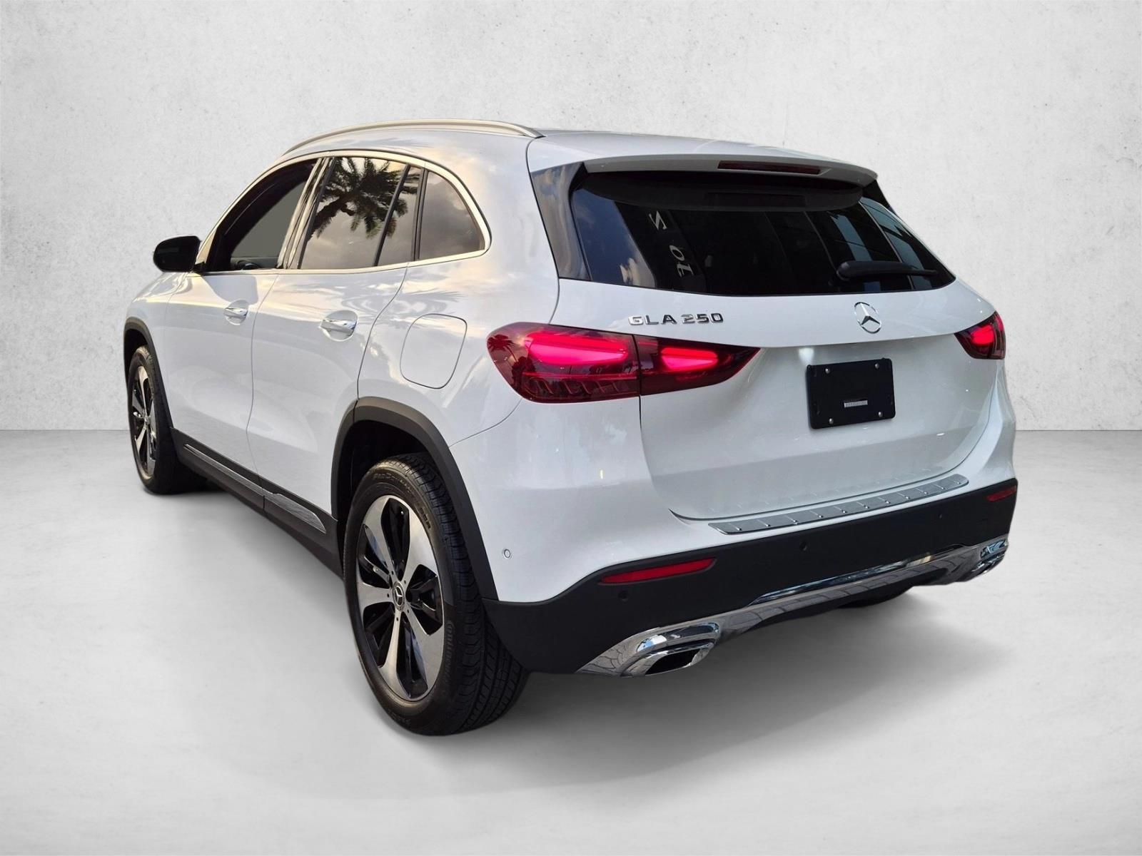 2026 GLA 250, photo 7 of 17