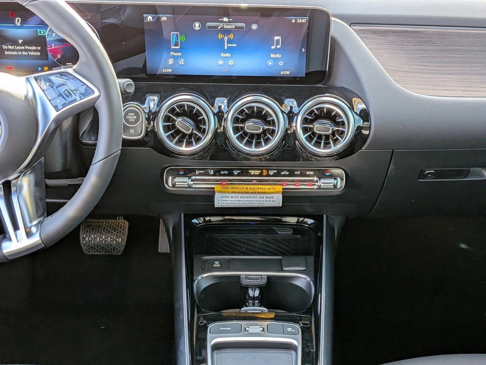 2026 GLA 250, photo 11 of 16