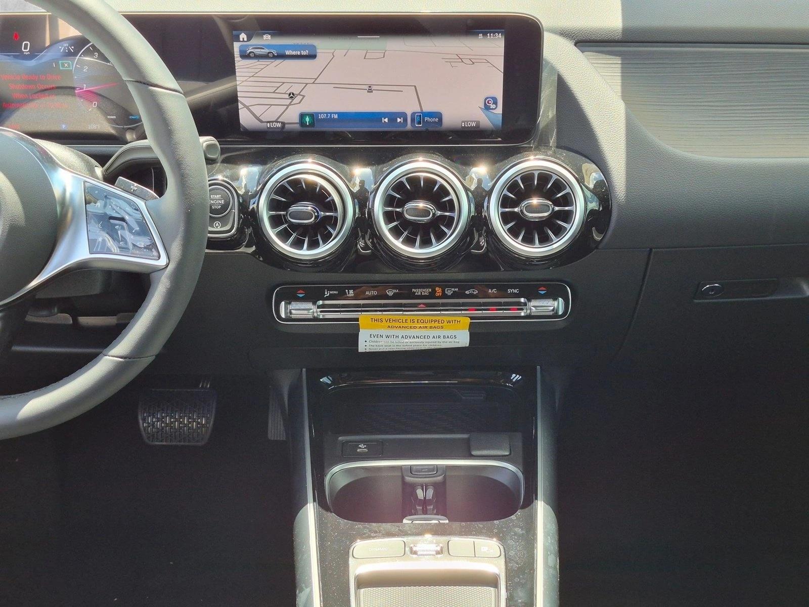 2026 GLA 250, photo 11 of 17