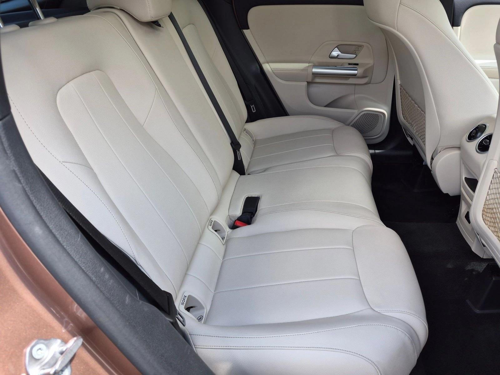 2022 GLA 250, photo 20 of 25