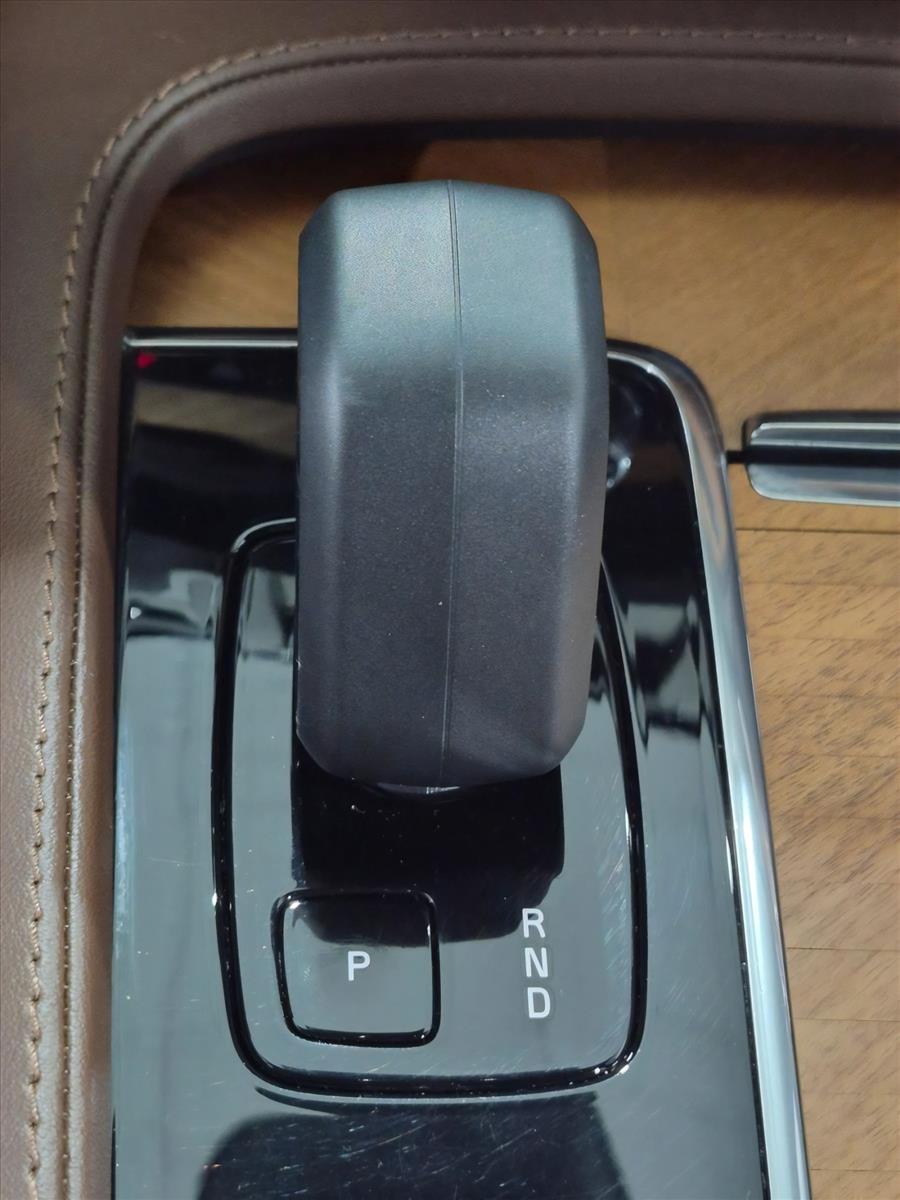2023 Volvo XC90 Plus Bright, photo 12 of 26