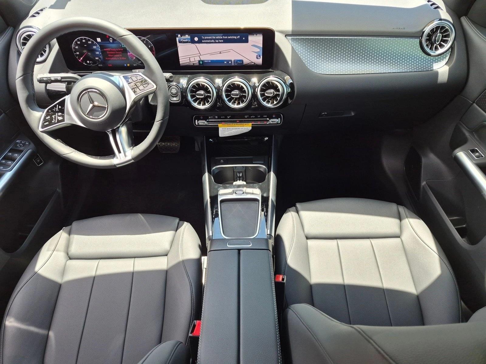 2026 GLA 250, photo 13 of 16