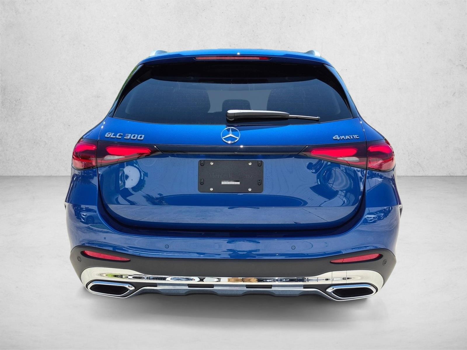 2026 GLC 300 4MATIC, photo 7 of 16