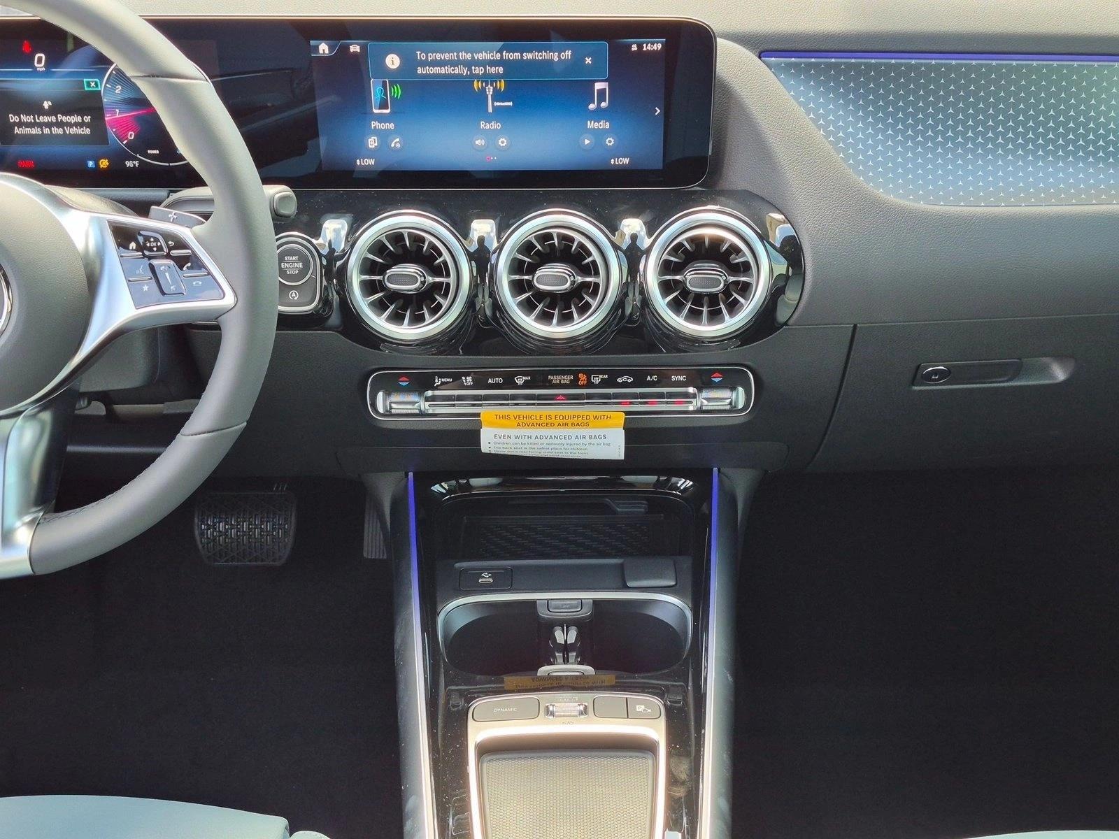2026 GLA 250, photo 11 of 16