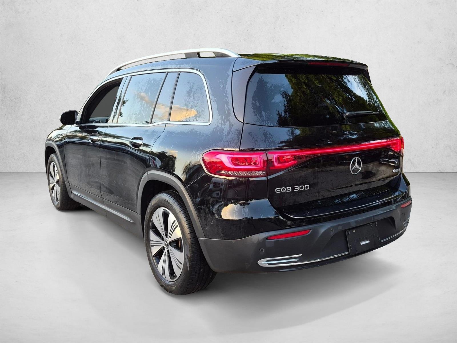 2023 EQB 300 4MATIC, photo 7 of 23