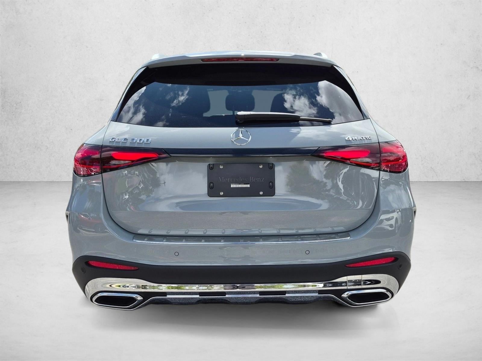 2027 GLC 300 4MATIC, photo 7 of 17