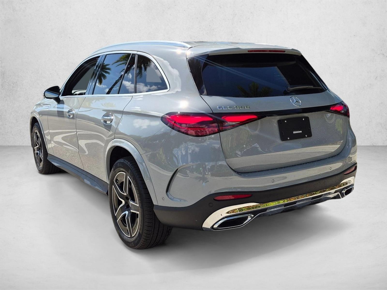 2027 GLC 300, photo 8 of 17