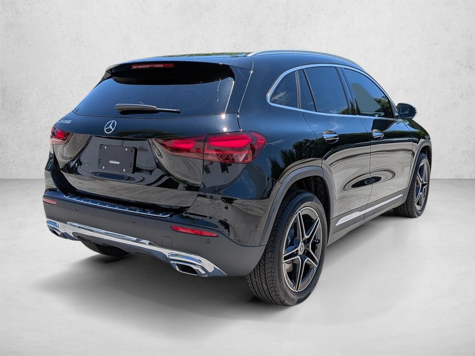 2026 GLA 250, photo 2 of 16