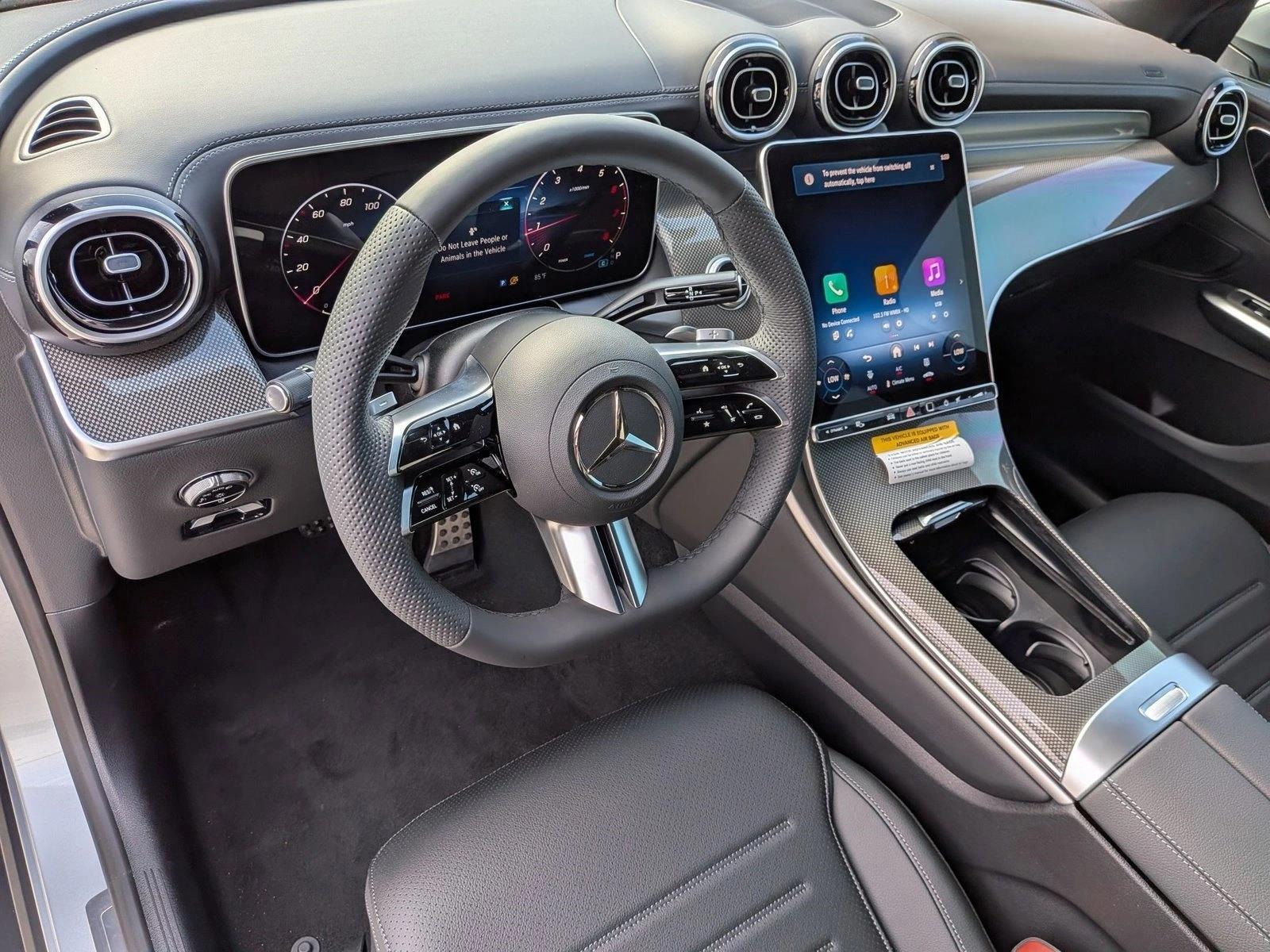 2026 GLC 300 4MATIC, photo 3 of 16