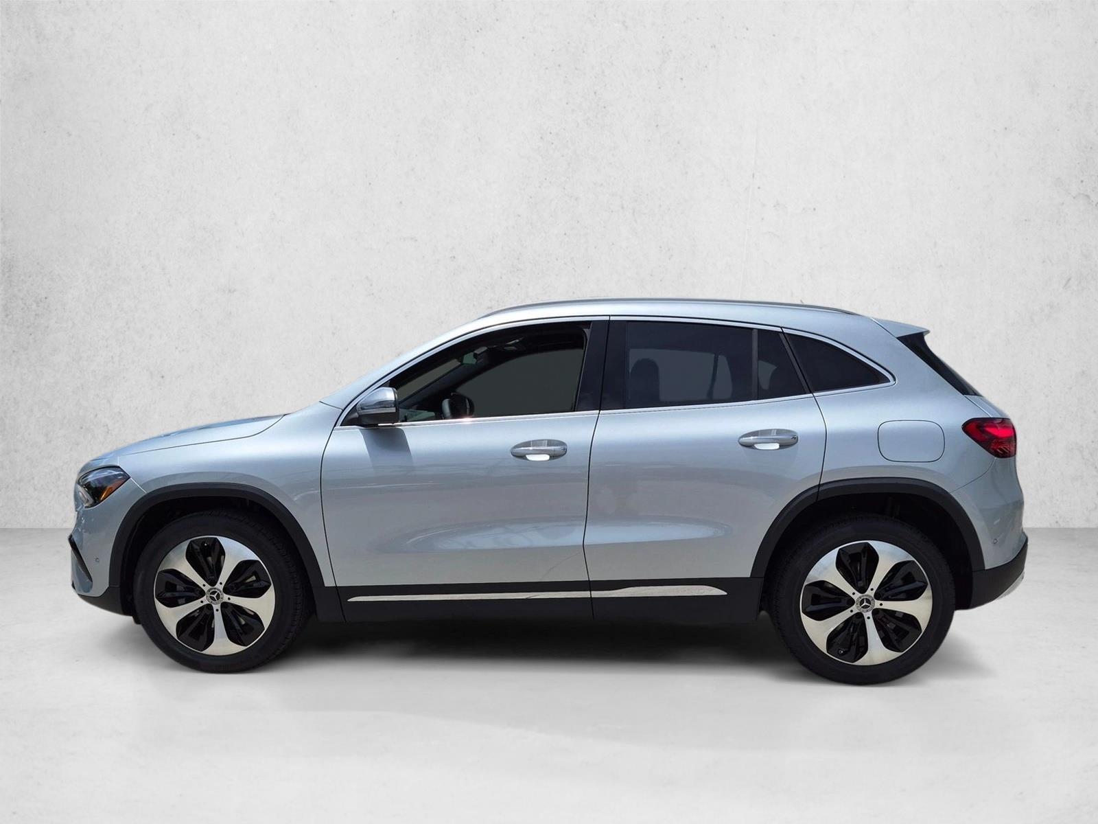 2026 GLA 250, photo 5 of 17