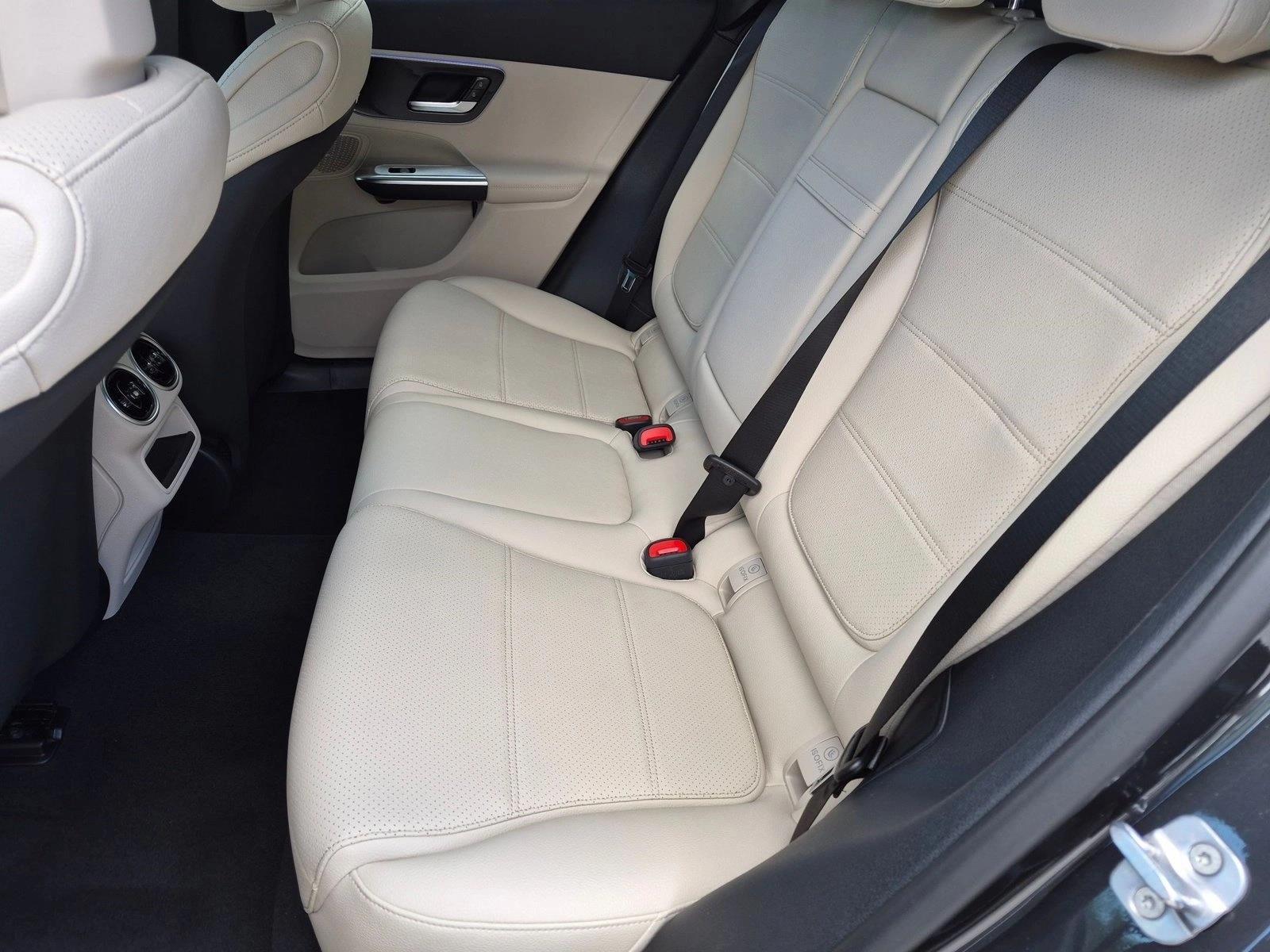 2027 GLC 300, photo 15 of 17