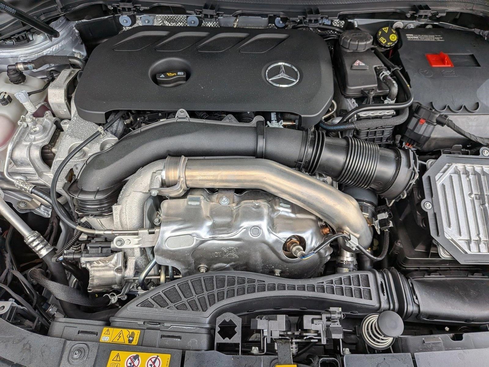 2026 GLA 250, photo 15 of 16
