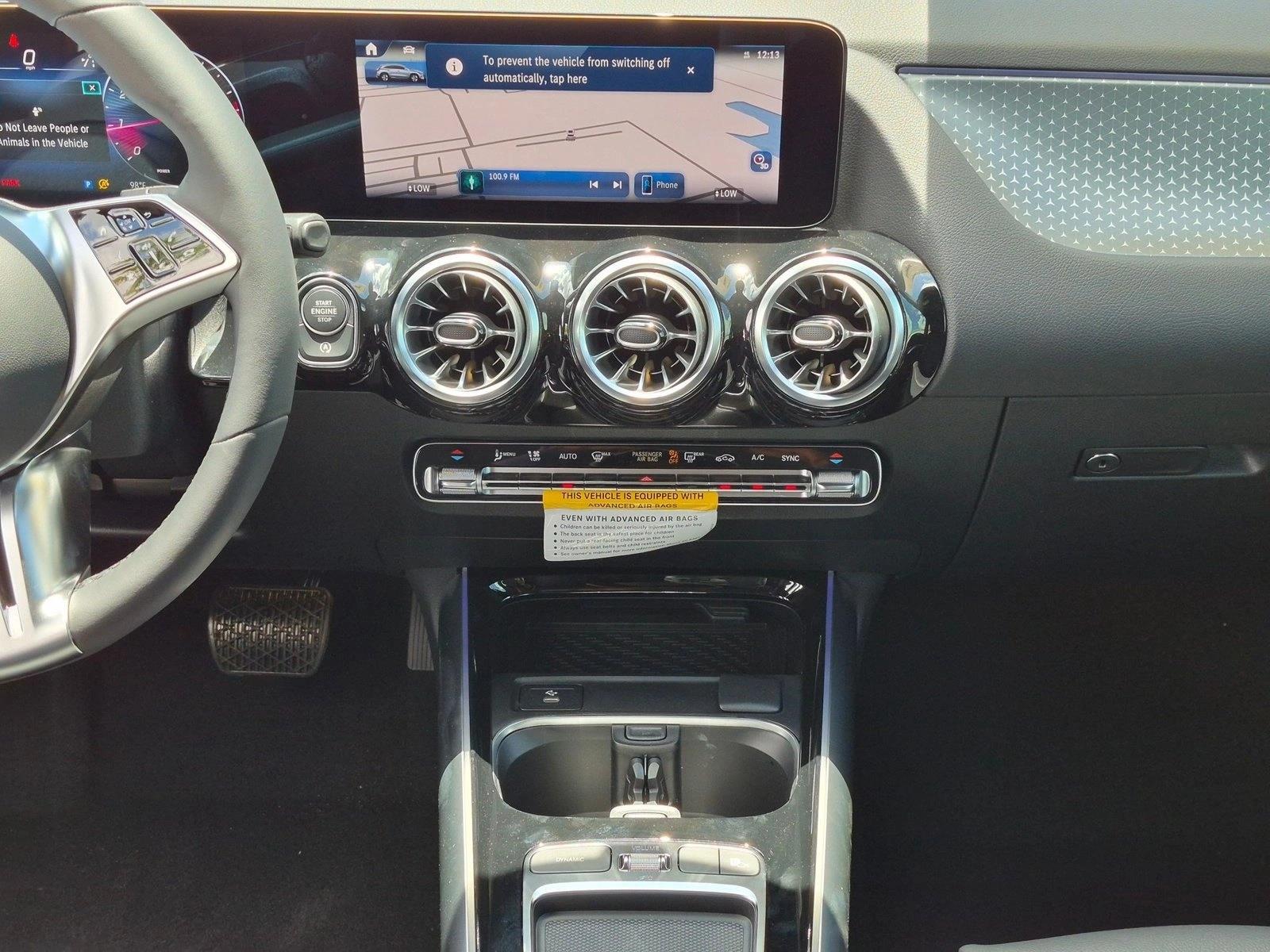 2026 GLA 250, photo 11 of 16